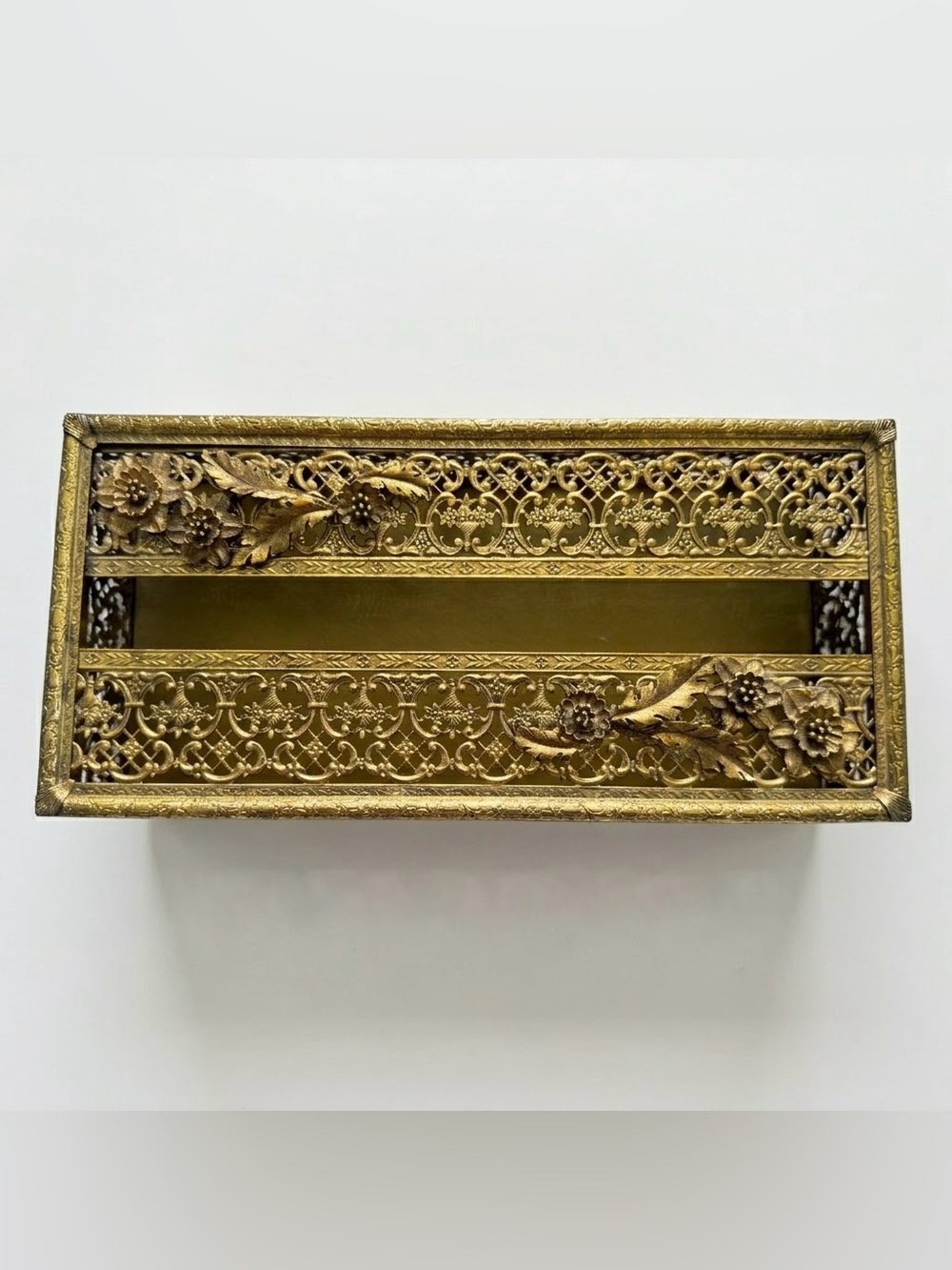 ✨ Vintage Hollywood Regency Gold Filigree Tissue Box 🌹